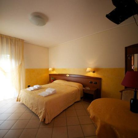 Villa Terri Verona Szoba fotó